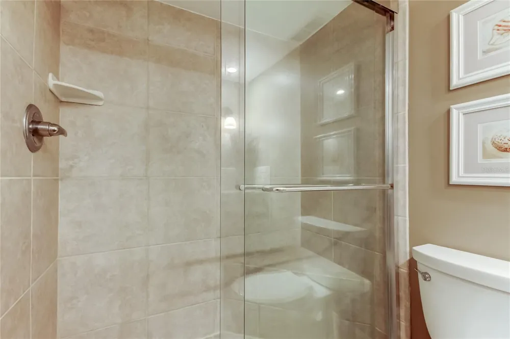 9450 HARBOR GREENS WAY #301 Seminole, FL 33776