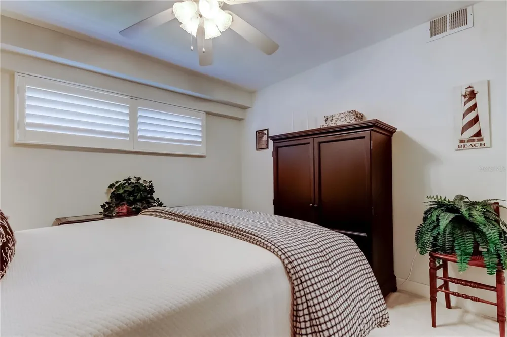 9450 HARBOR GREENS WAY #301 Seminole, FL 33776