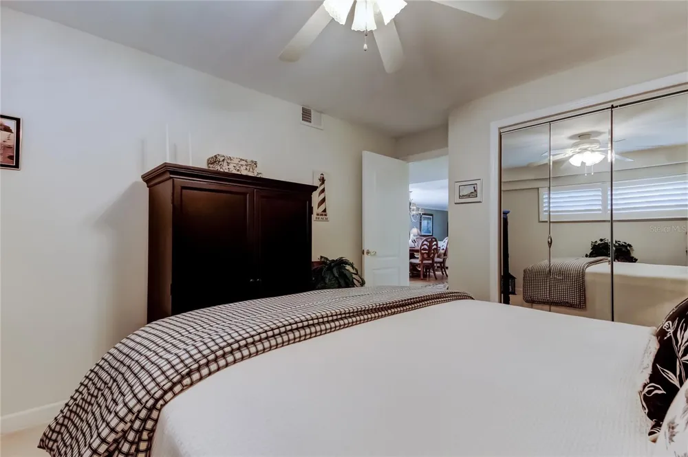9450 HARBOR GREENS WAY #301 Seminole, FL 33776
