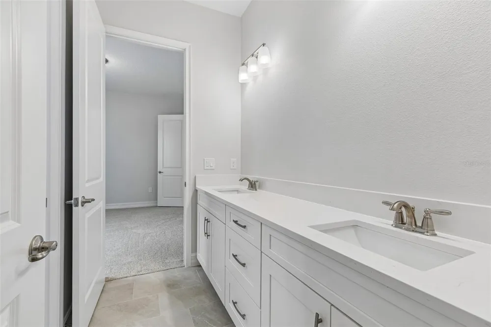 4881 MAJESTIC HILLS LOOP Brooksville, FL 34601