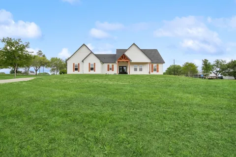 7332 Kurt Drive