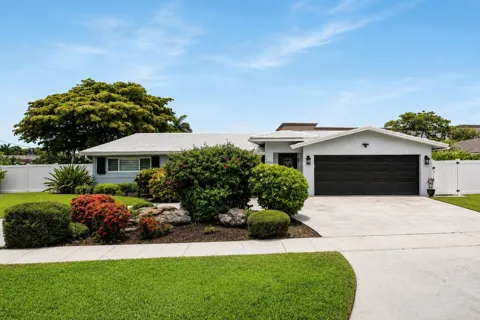 3203 NE 6th