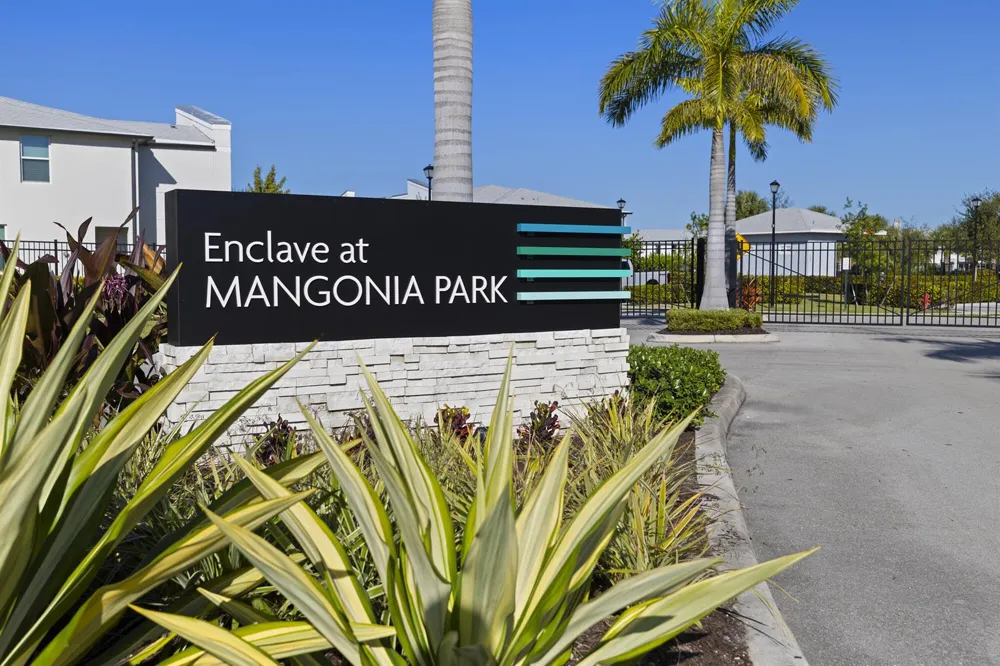 5650 Enclave Drive Mangonia Park, FL 33407