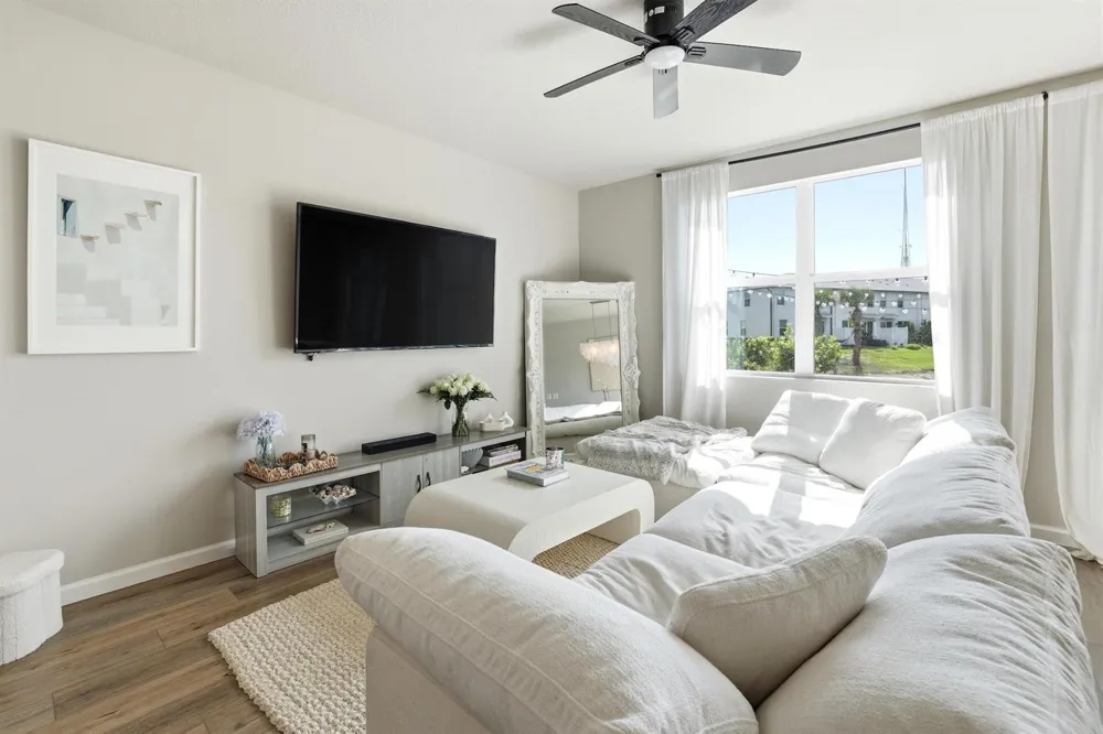 5650 Enclave Drive Mangonia Park, FL 33407