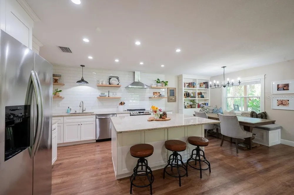 216 18TH STREET E Bradenton, FL 34208