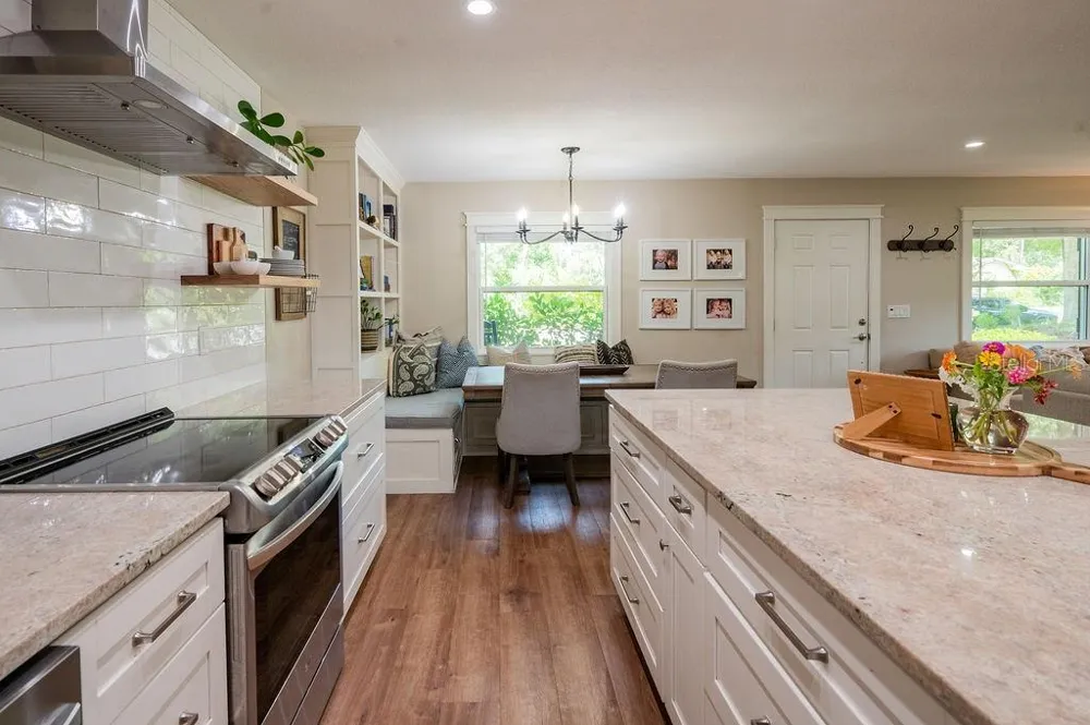 216 18TH STREET E Bradenton, FL 34208