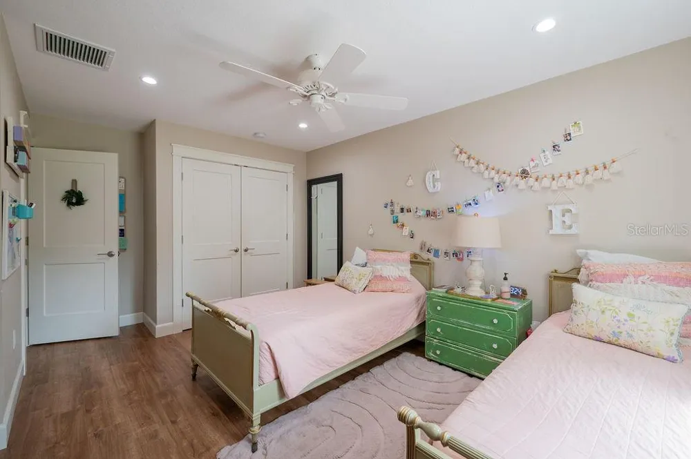 216 18TH STREET E Bradenton, FL 34208