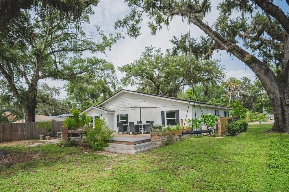 216 18TH STREET E Bradenton, FL 34208