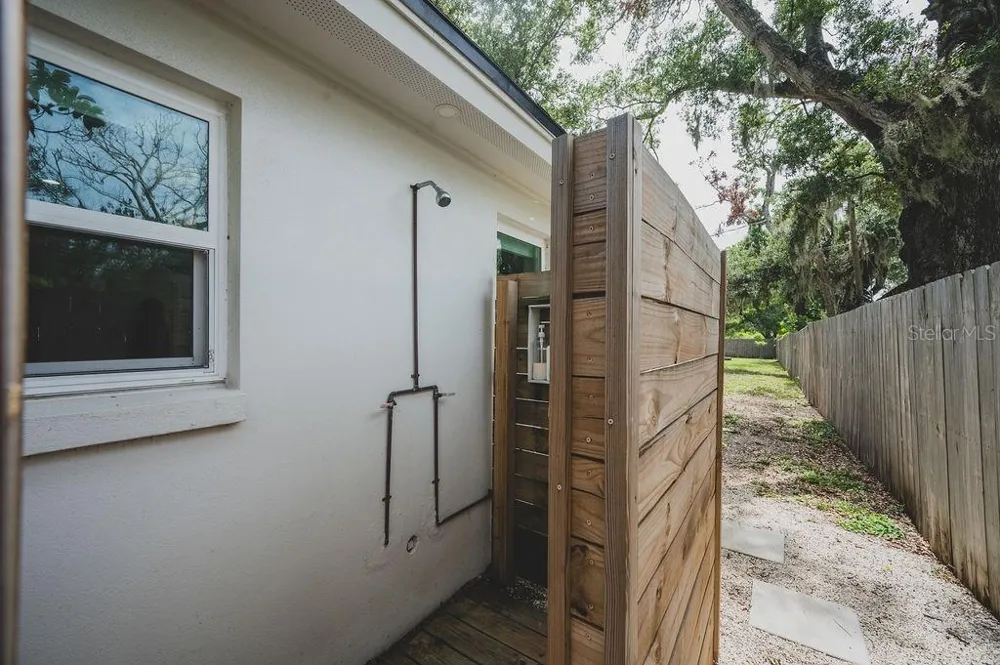 216 18TH STREET E Bradenton, FL 34208