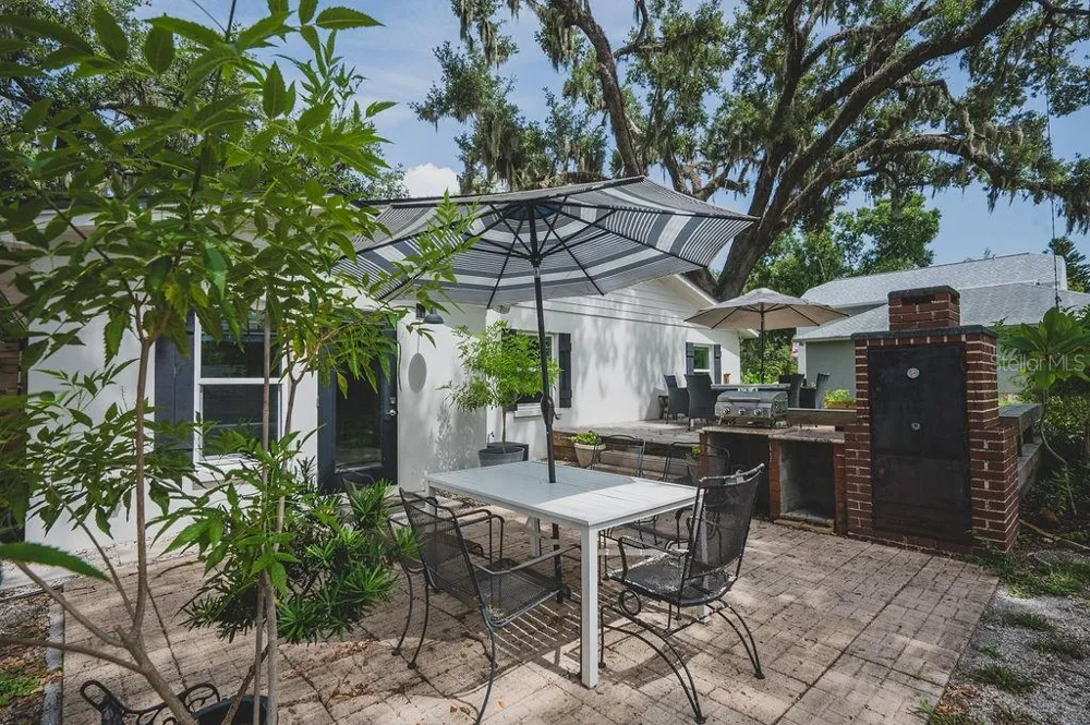 216 18TH STREET E Bradenton, FL 34208