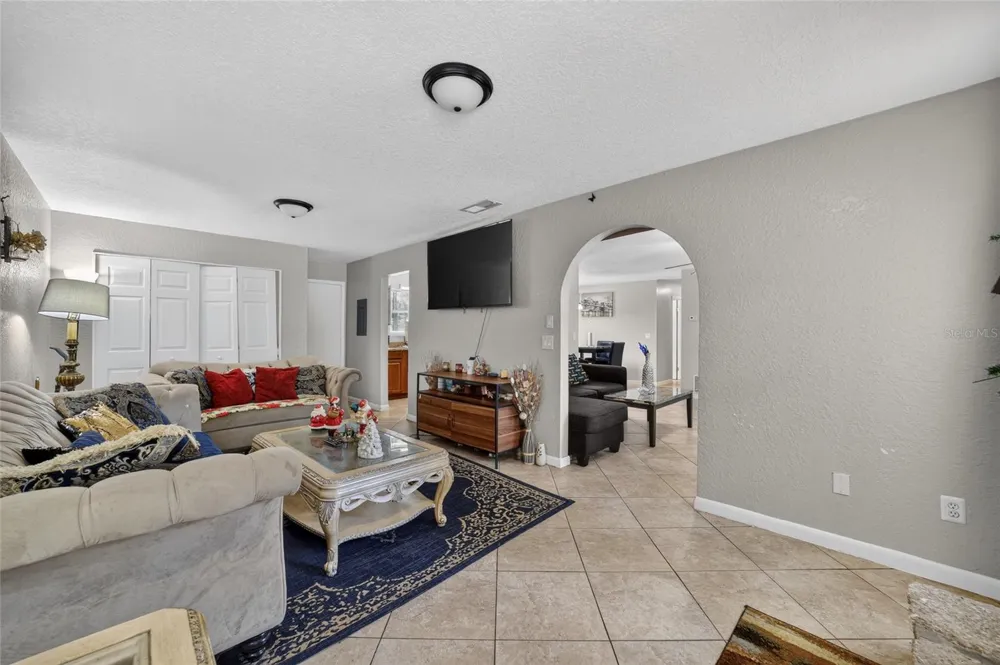 945 NW 64TH PLACE ocala, FL 34475