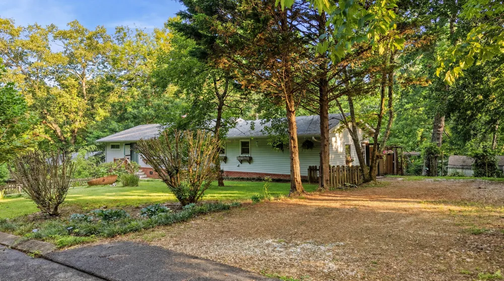 304 Oakmont Lane Signal Mountain, TN 37377
