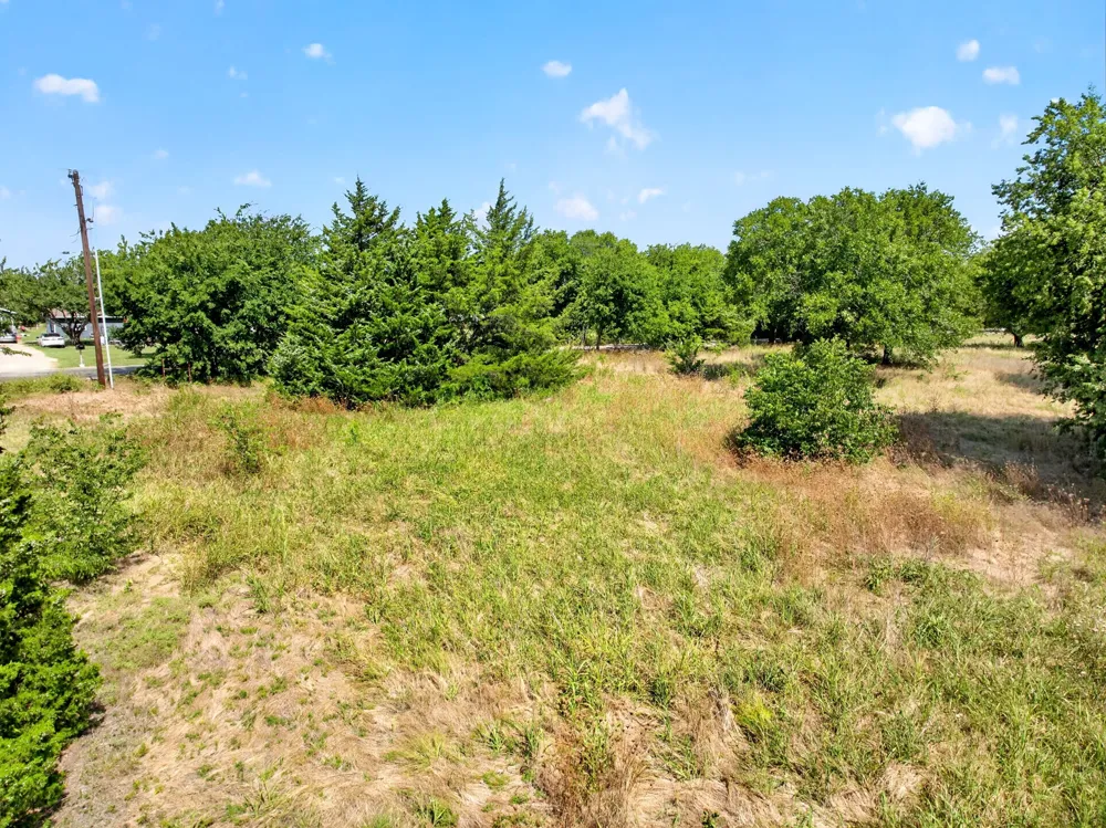 5211 County Road 547 Nevada, TX 75173