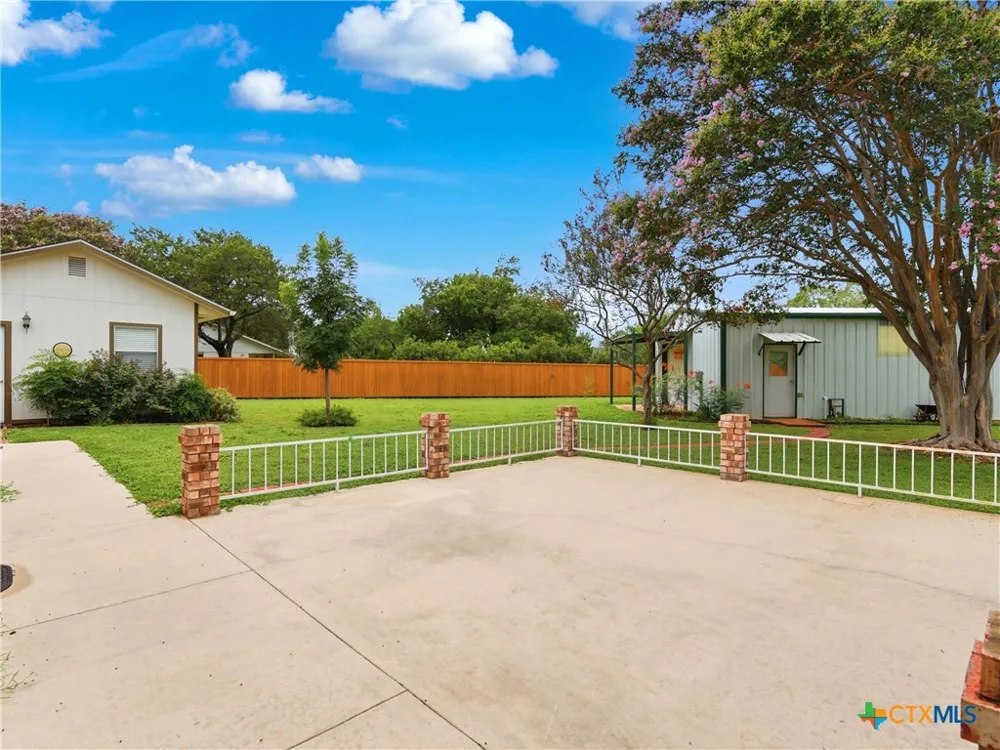 2402 Welsch Lane New Braunfels, TX 78132