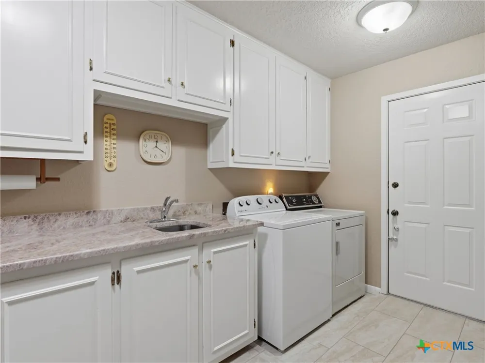 2402 Welsch Lane New Braunfels, TX 78132