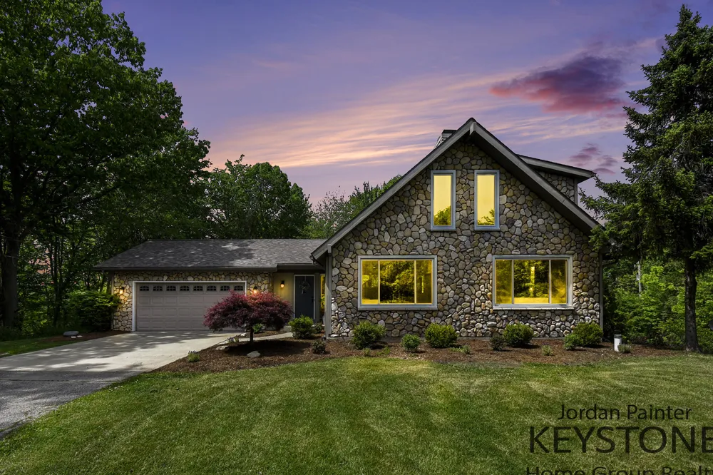 5964 Chicago Drive Zeeland, MI 49464