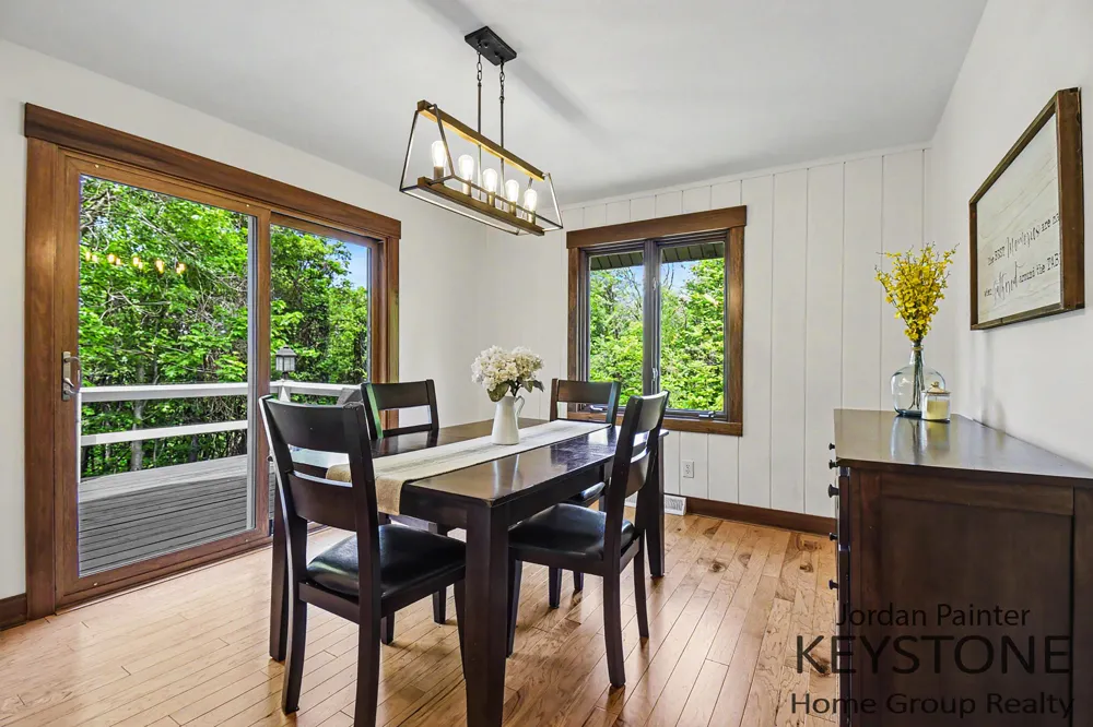 5964 Chicago Drive Zeeland, MI 49464