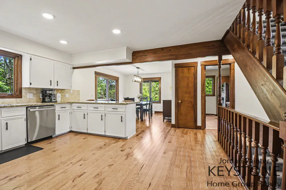 5964 Chicago Drive Zeeland, MI 49464