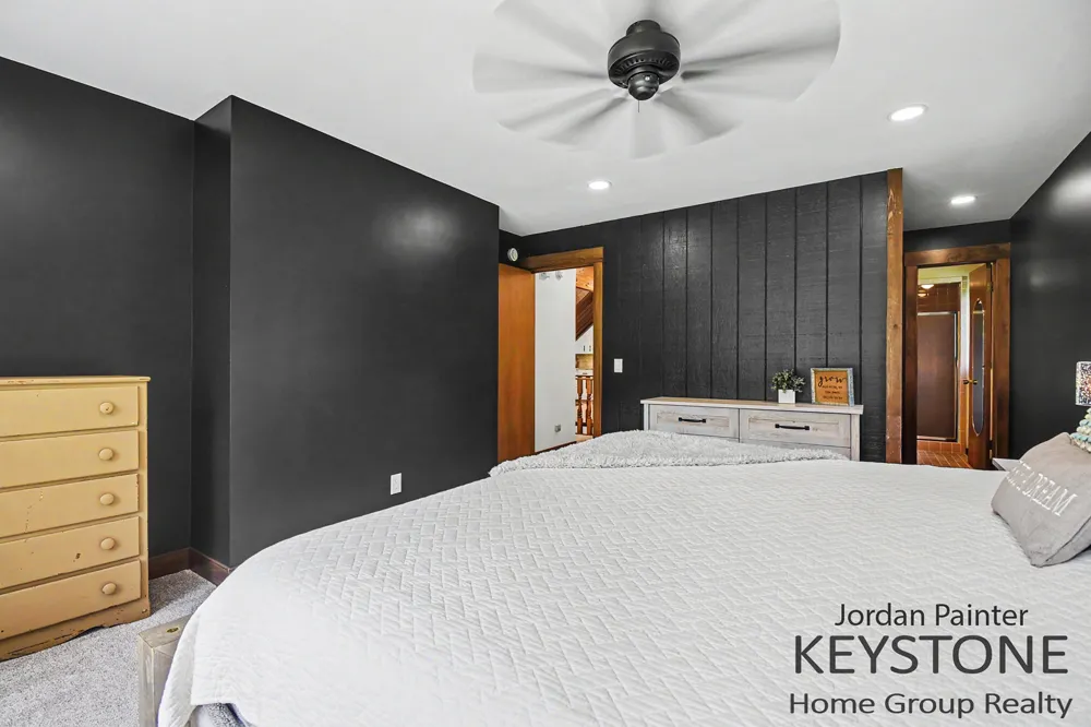 5964 Chicago Drive Zeeland, MI 49464