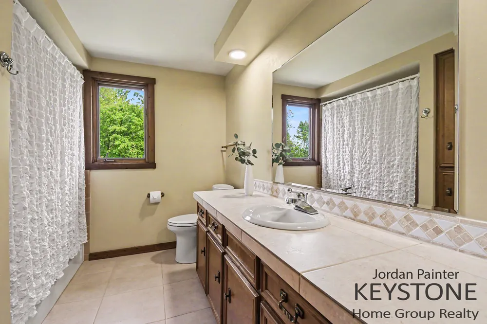 5964 Chicago Drive Zeeland, MI 49464
