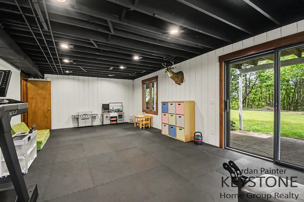 5964 Chicago Drive Zeeland, MI 49464
