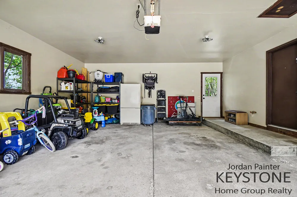 5964 Chicago Drive Zeeland, MI 49464