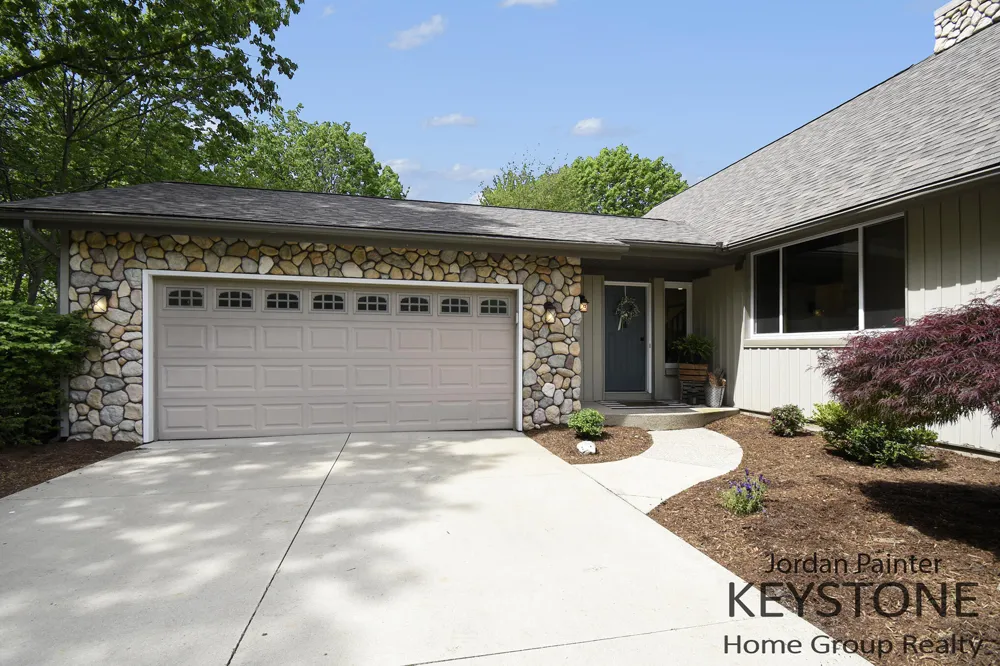 5964 Chicago Drive Zeeland, MI 49464