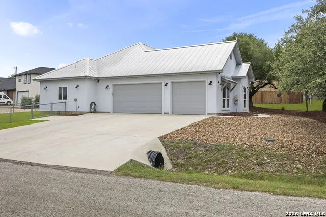116 Clemente Zapata Blanco, TX 78606