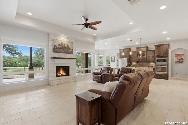 115 E Eli Chandler Blanco, TX 78606