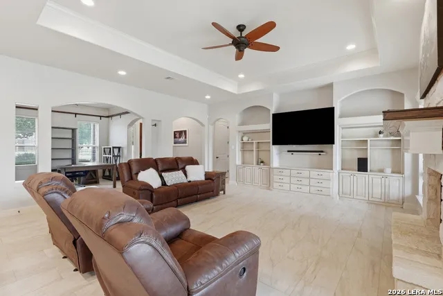 115 E Eli Chandler Blanco, TX 78606