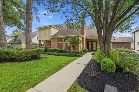 8310 Mentmore Drive
