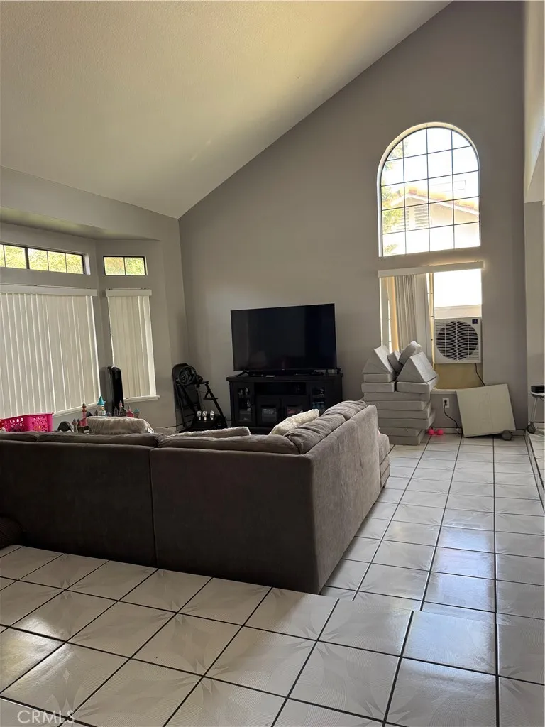 10461 Saltbush Moreno Valley, CA 92557