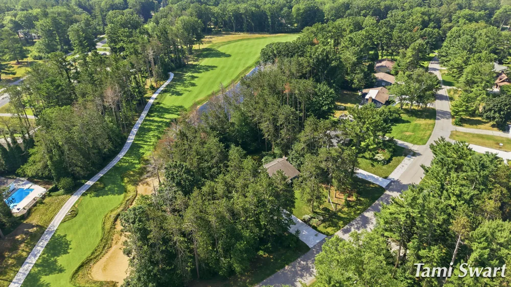 16864 Timber Dunes Drive Grand Haven, MI 49417