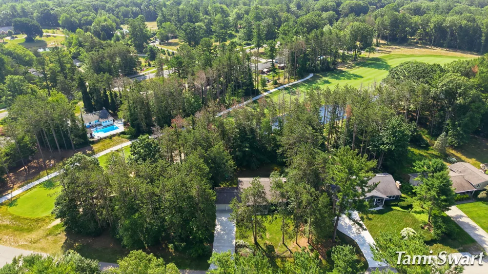 16864 Timber Dunes Drive Grand Haven, MI 49417