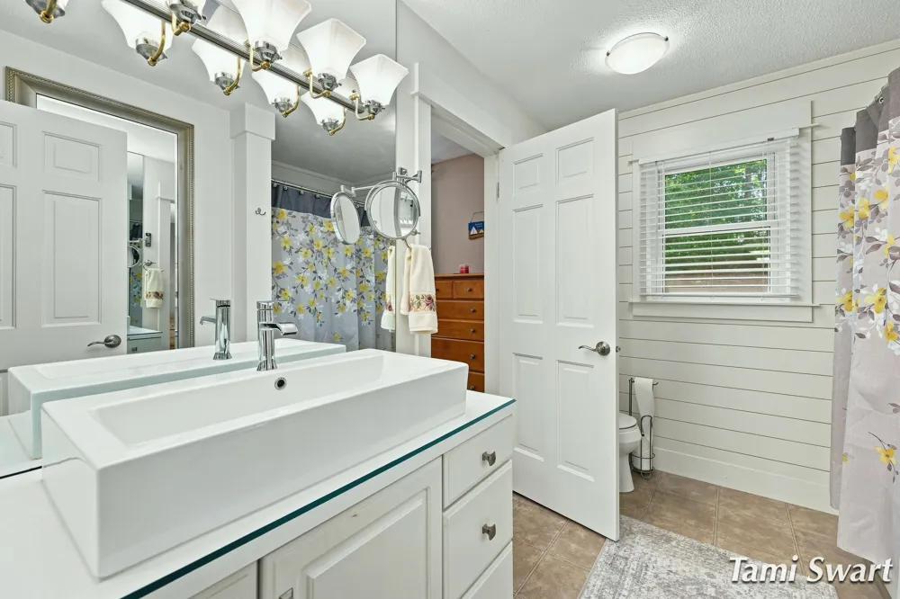 16864 Timber Dunes Drive Grand Haven, MI 49417