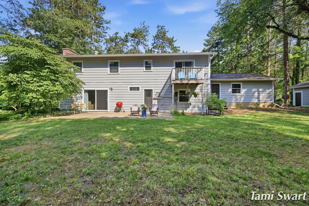 16864 Timber Dunes Drive Grand Haven, MI 49417