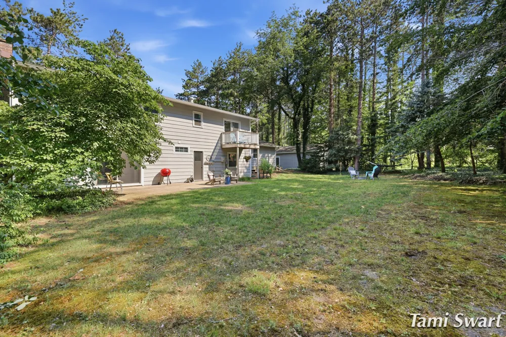 16864 Timber Dunes Drive Grand Haven, MI 49417