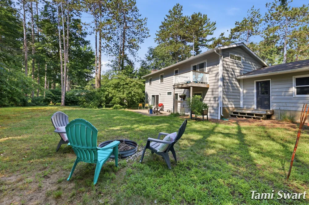 16864 Timber Dunes Drive Grand Haven, MI 49417