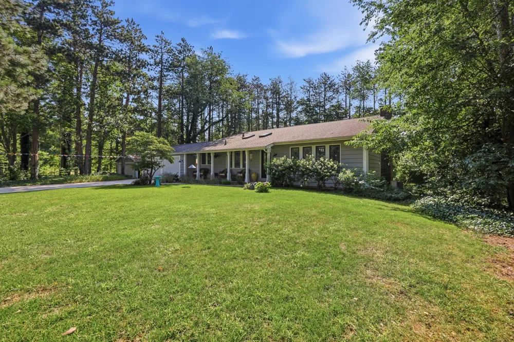 16864 Timber Dunes Drive Grand Haven, MI 49417