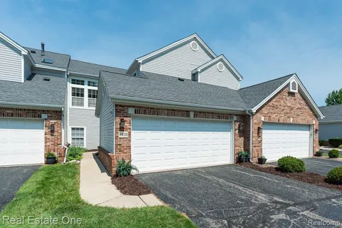 5936 Creekside Drive #87