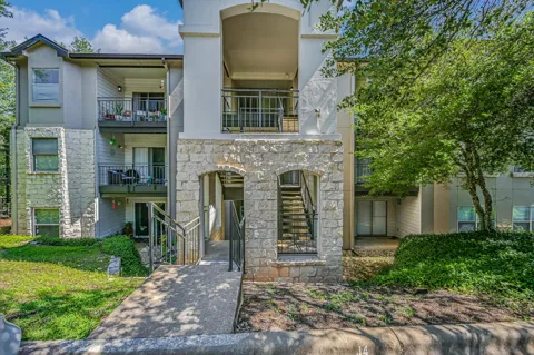 6000 Shepherd Mountain Cove #1011