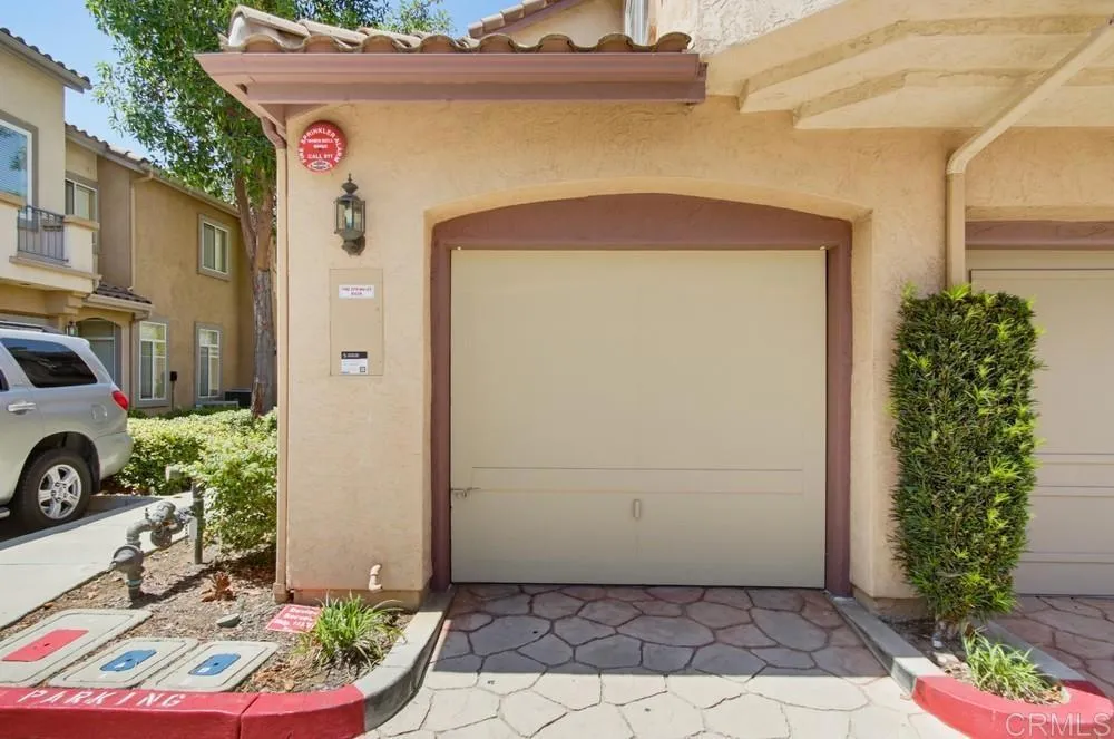 11372 Via Rancho SD #A El Cajon, CA 92019