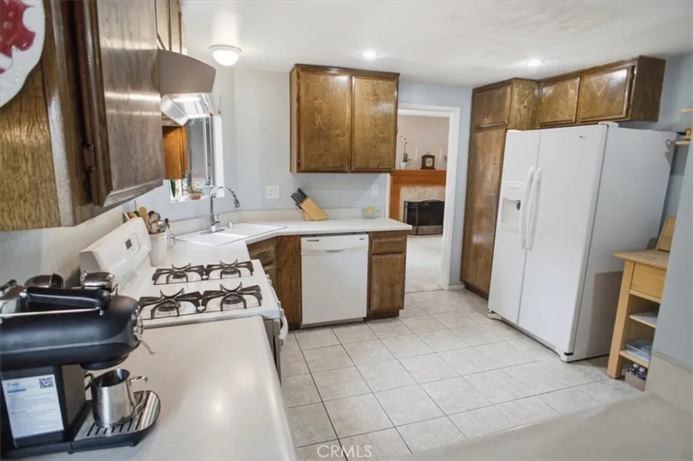 15833 Rosehaven Lane Canyon Country, CA 91387