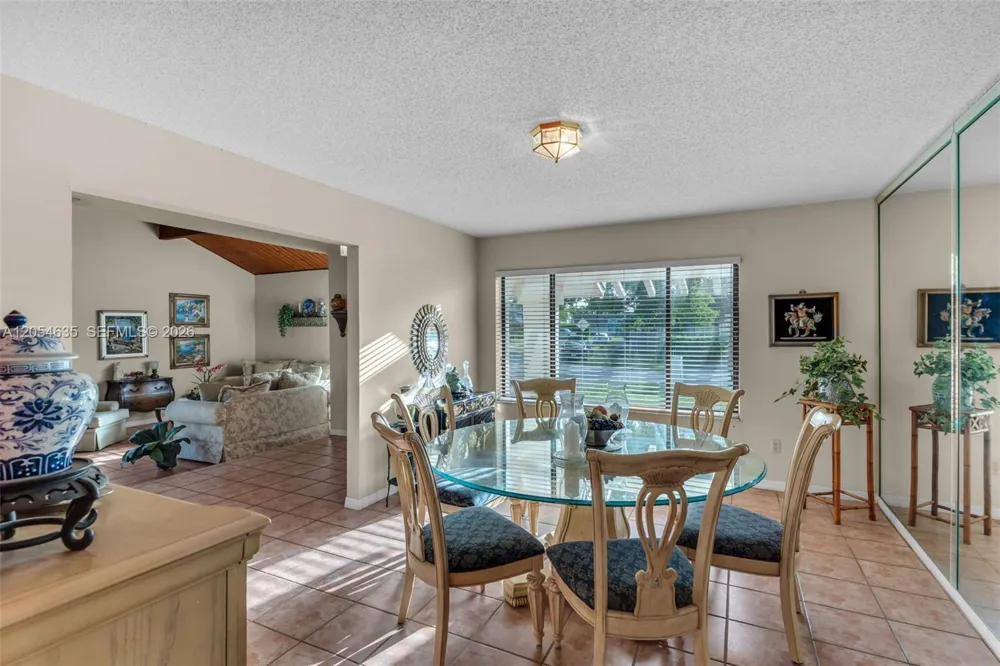 11055 SW 129th Ct Miami, FL 33186