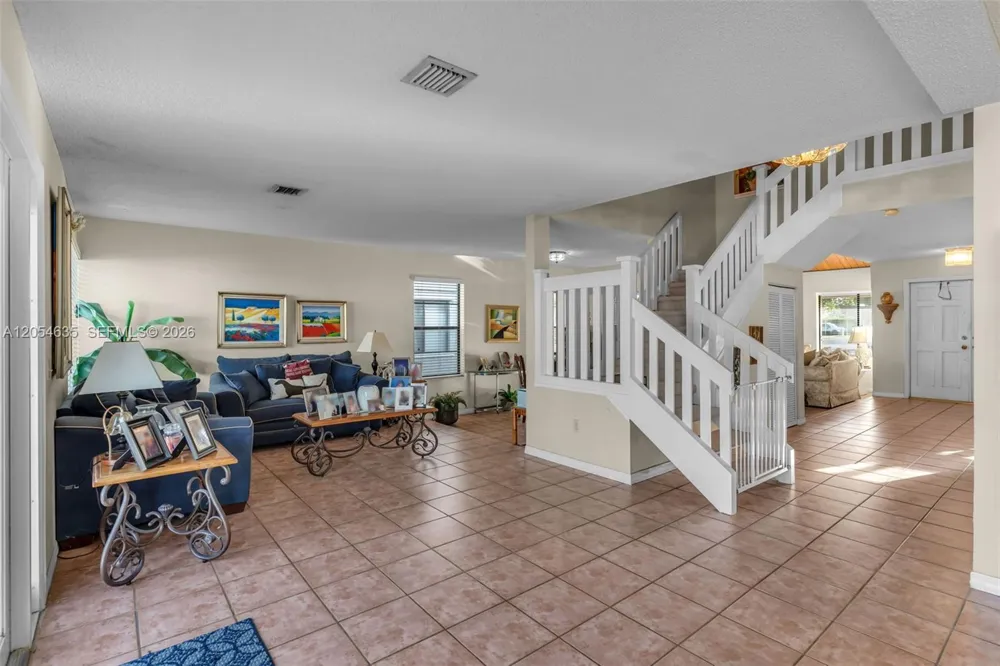 11055 SW 129th Ct Miami, FL 33186