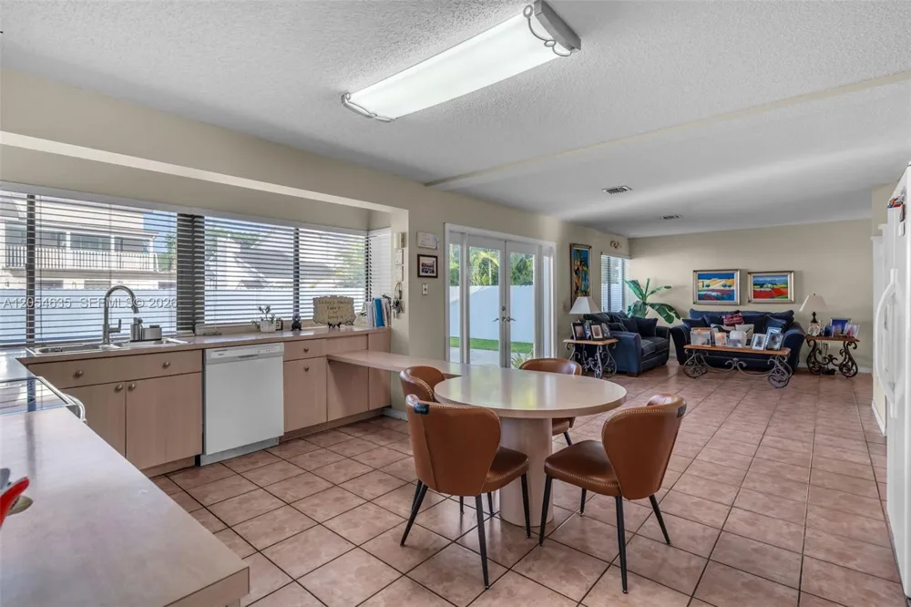 11055 SW 129th Ct Miami, FL 33186