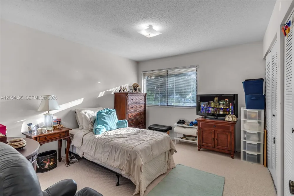 11055 SW 129th Ct Miami, FL 33186