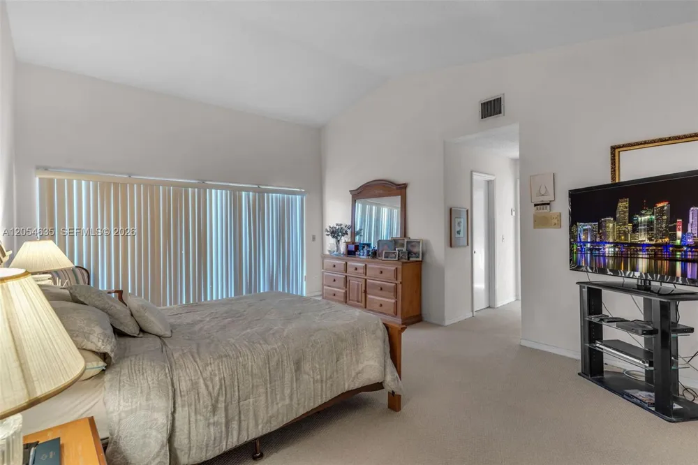11055 SW 129th Ct Miami, FL 33186