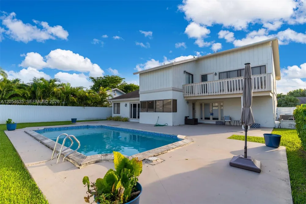 11055 SW 129th Ct Miami, FL 33186