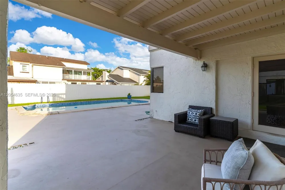 11055 SW 129th Ct Miami, FL 33186